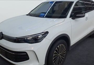 VW Tiguan 18.275 km 32.890 &euro; Meißen 01662