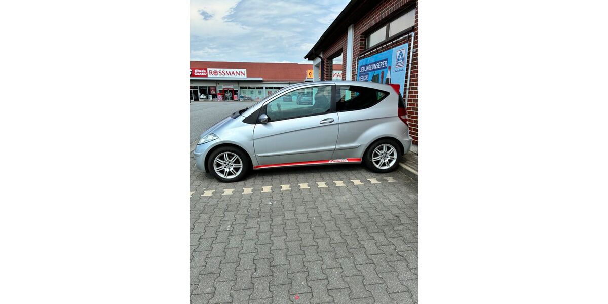 Mercedes-Benz A 160 180.500 km 2.460 &euro; Dresden 01169
