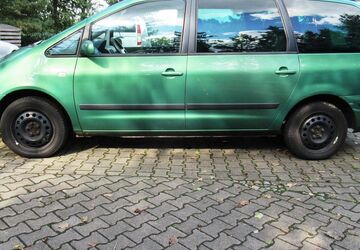 VW Sharan 295.000 km 1.750 &euro; Gröbern bei Meissen 01689