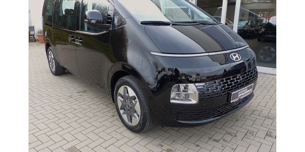 Hyundai STARIA 5.000 km 43.950 &euro; Dippoldiswalde 01744