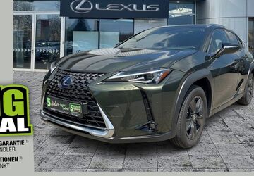 Lexus UX 44.771 km 27.740 &euro; Dresden 01139