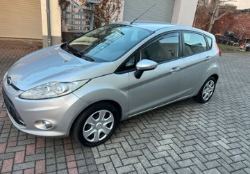 Ford Fiesta 109.800 km 3.333 &euro; Dresden 01139