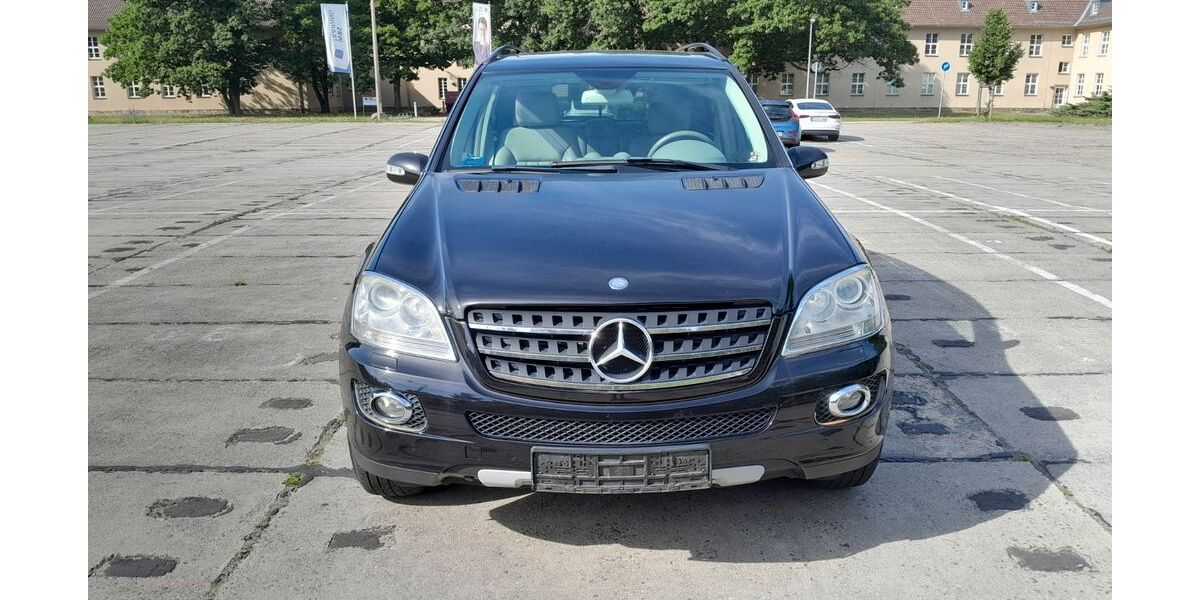 Mercedes-Benz ML 280 195.000 km 8.999 &euro; Dresden OT Weixdorf 01108