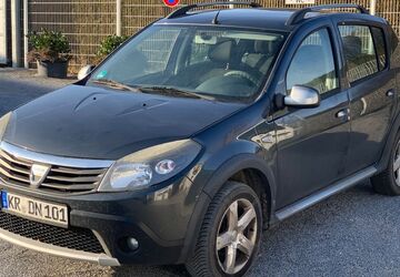 Dacia Sandero 131.000 km 2.081 &euro; Dresden 01259