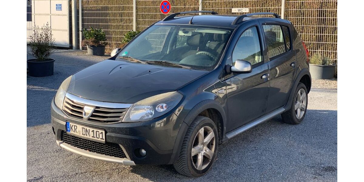 Dacia Sandero 131.000 km 2.081 &euro; Dresden 01259