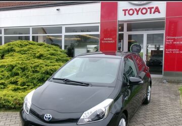 Toyota Yaris 117.002 km 9.890 &euro; Dresden 01259