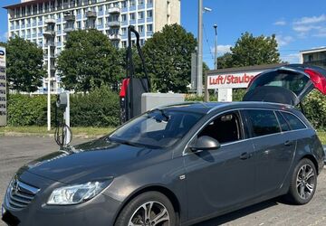 Opel Insignia 273.000 km 5.700 &euro; Dresden 01069
