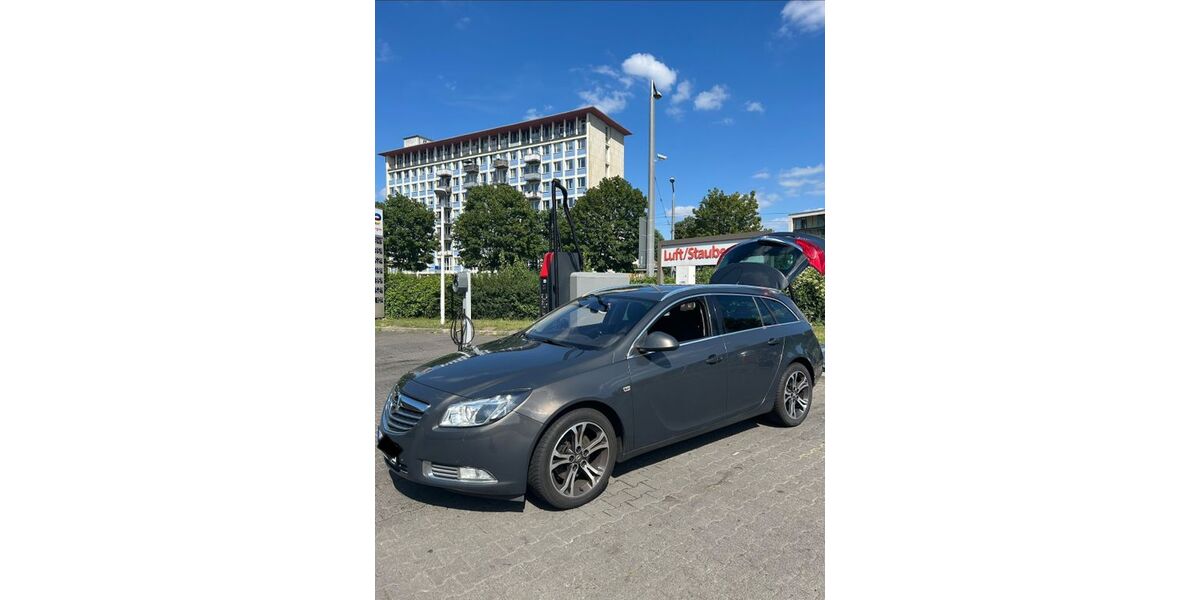 Opel Insignia 273.000 km 5.700 &euro; Dresden 01069