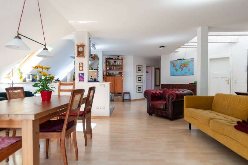 Etagenwohnung Dresden Tolkewitz - 3 Zimmer, 100 m&sup2;, 780&euro; | Angebot:27263454