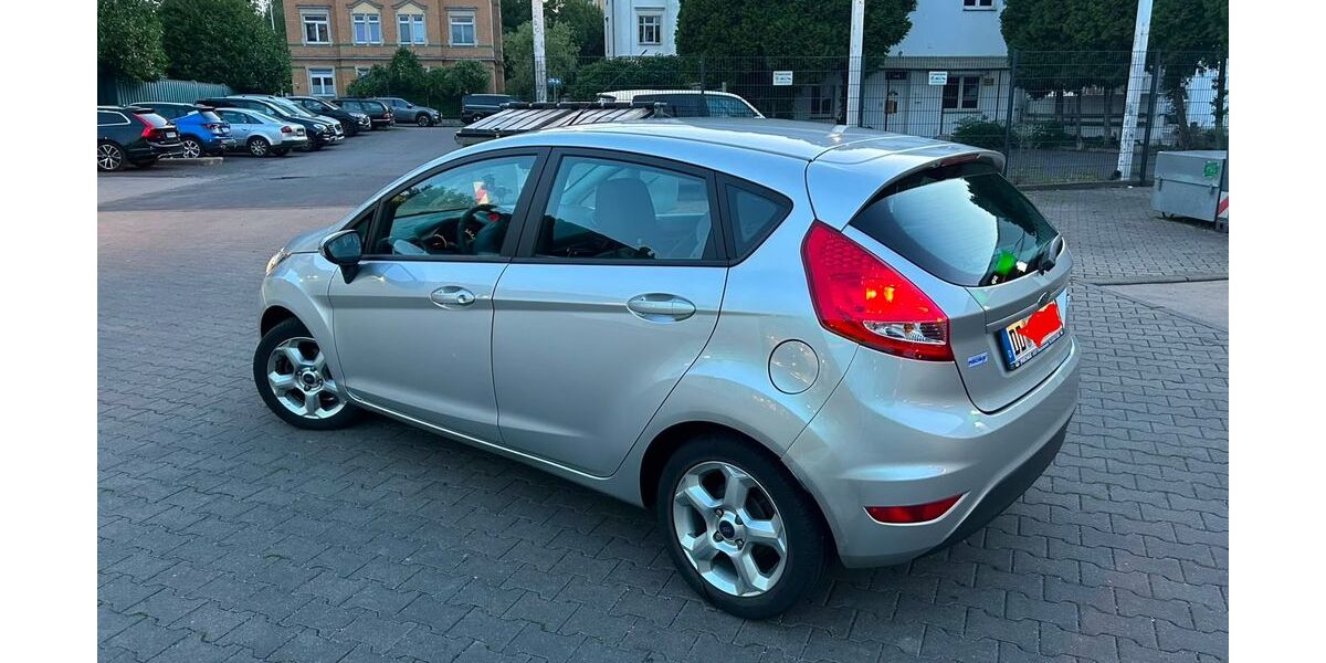 Ford Fiesta 48.000 km 3.999 &euro; Dresden 01219