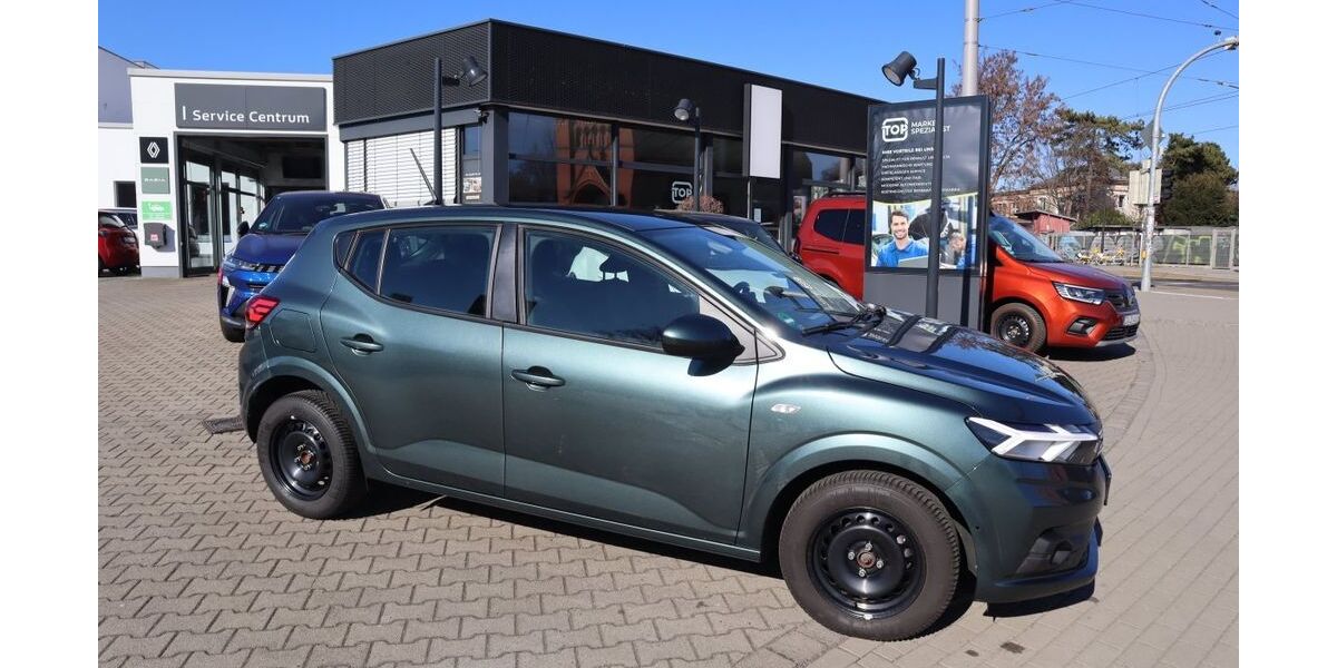 Dacia Sandero 9.500 km 15.490 &euro; Dresden 01097