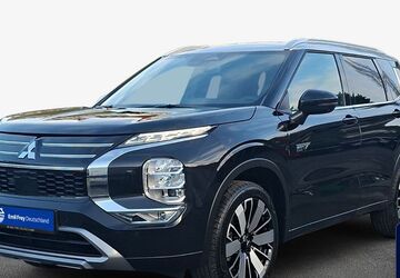 Mitsubishi Plug-in Hybrid Outlander 2.500 km 50.930 &euro; Dresden 01159