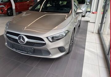 Mercedes-Benz A 180 106.939 km 19.890 &euro; Dresden 01067