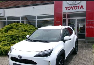 Toyota Yaris Cross 15.330 km 24.990 &euro; Dresden 01259