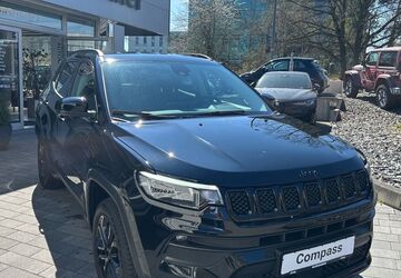Jeep Compass 18.855 km 24.990 &euro; Dresden 01109