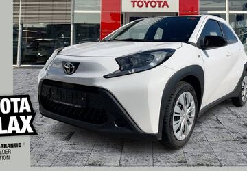 Toyota Aygo (X) 18.221 km 15.990 &euro; Dresden 01139