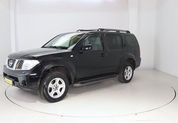 Nissan Pathfinder 253.139 km 2.950 &euro; Dresden 01237