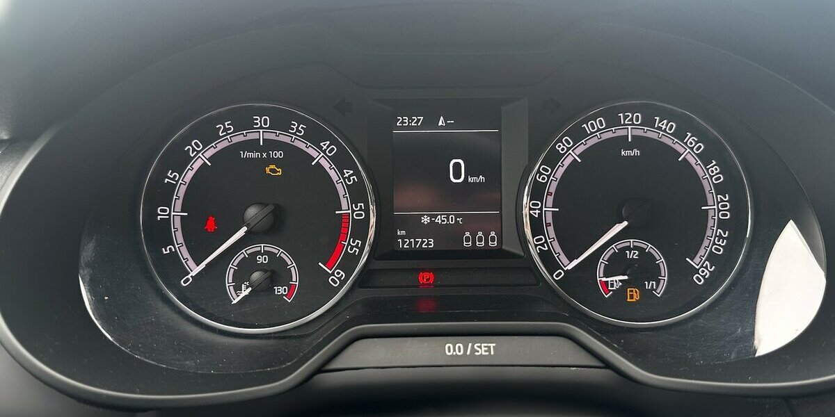 Skoda Octavia Combi Ambition 168.822 km 10.995 &euro; Meißen 01662
