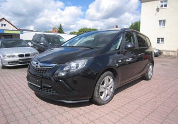 Opel Zafira Tourer 126.176 km 7.999 &euro; Dresden 01219