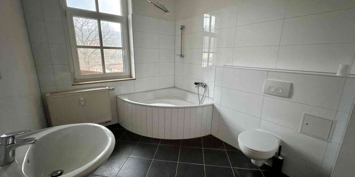 Etagenwohnung Freital - 2 Zimmer, 66 m&sup2;, 528&euro; | Angebot:26982498