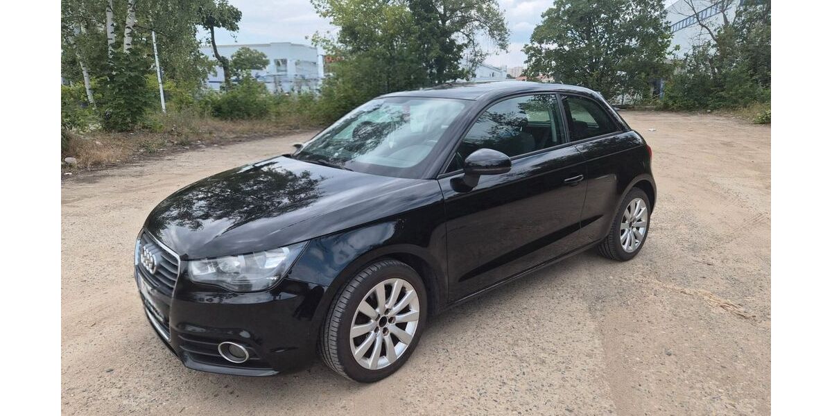 Audi A1 242.993 km 3.499 &euro; Dresden 01237